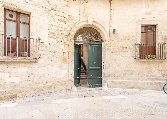 Rubichi 6 - Old Town Apartment Sit