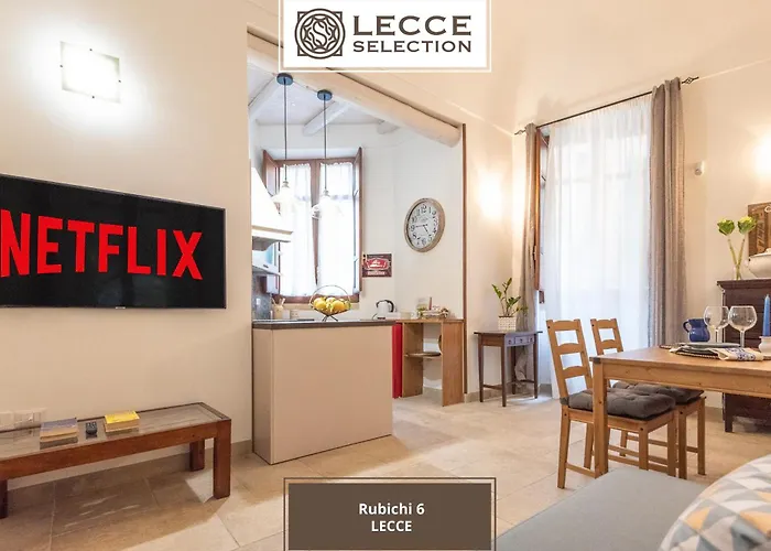Rubichi 6 - Old Town Apartment Sit